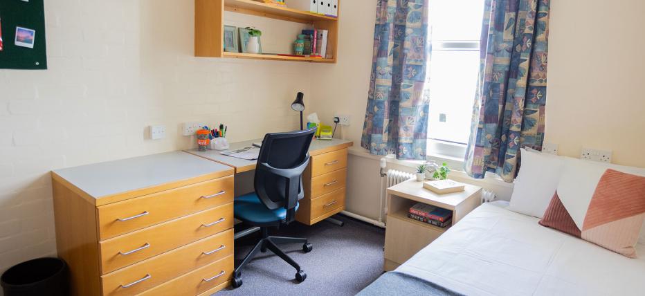 Rutherford College standard room 