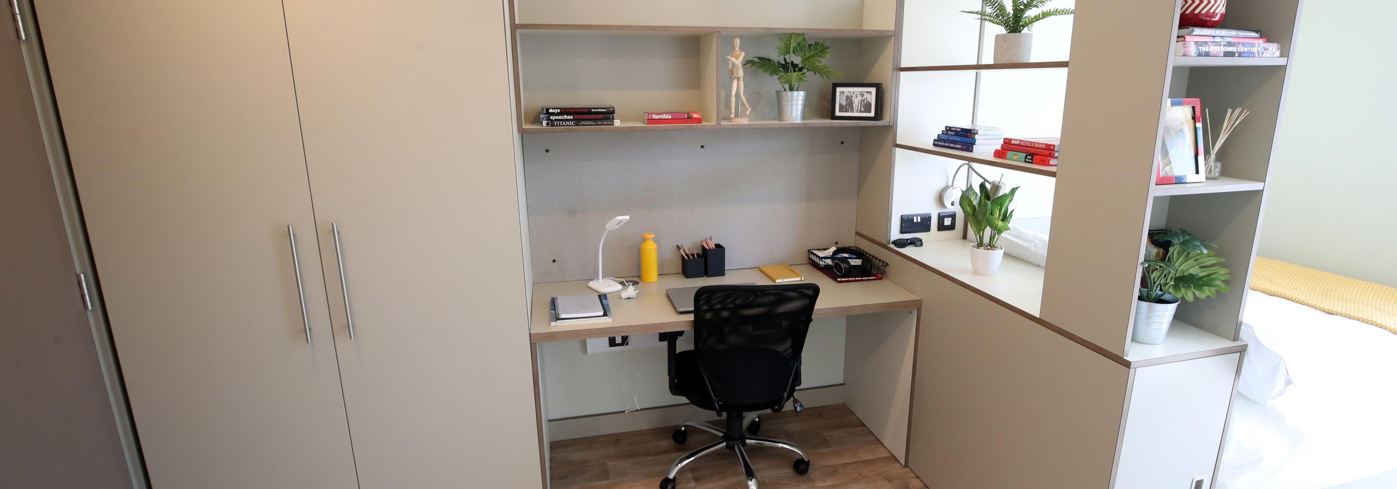 Standard Accessible Studio Desk 