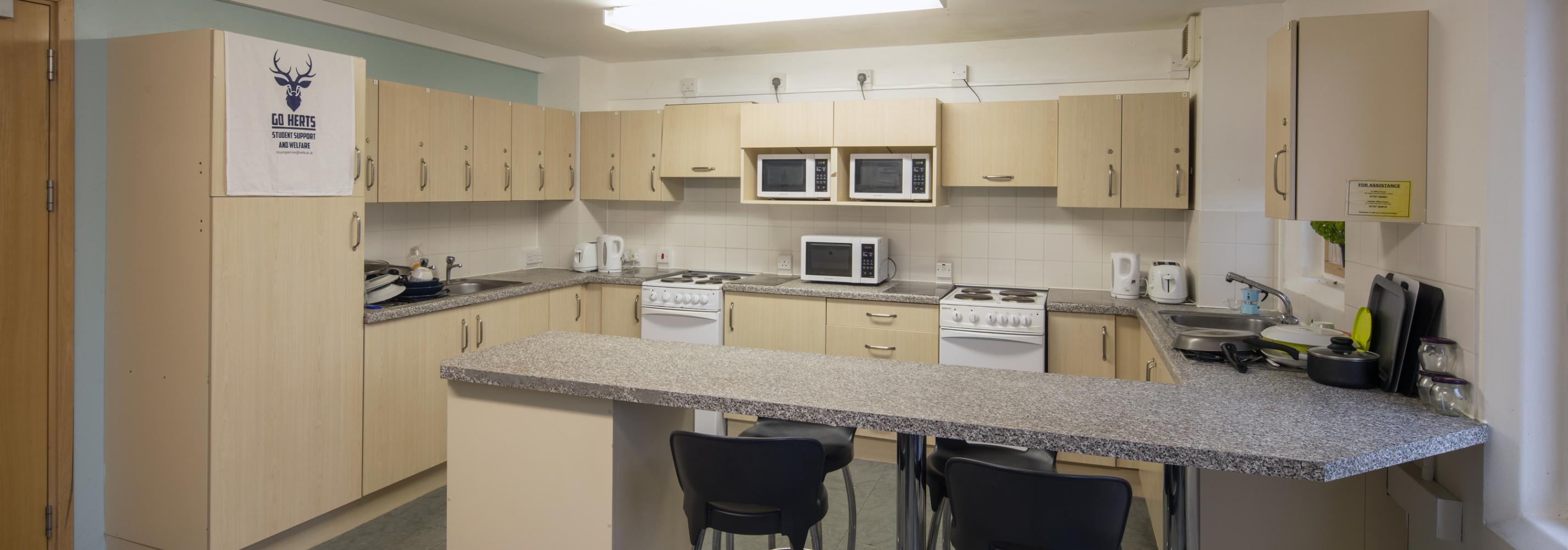 A de Havilland campus kitchen