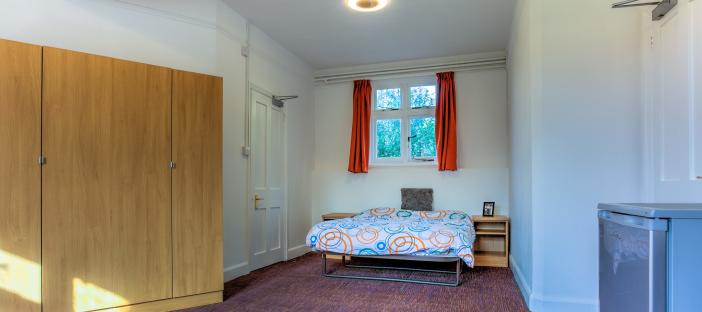 En-suite room with double bed 