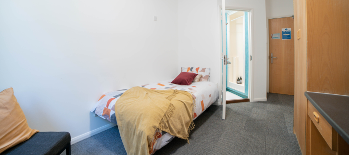 Shaw House offers both en-suite and standard rooms.